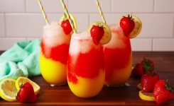 Slush fraise-mangue-limonade, le cocktail coloré de l'été