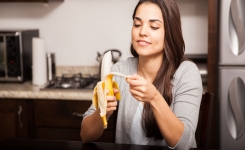 Pourquoi manger une banane avant d'aller dormir ?