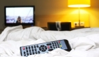 Pourquoi vaut-il mieux débrancher la télévision en entrant dans votre chambre d’hôtel ?