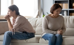 Faut-il rompre avec sa famille lorsqu’elle devient source de souffrance ?