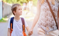 Pour une femme, le prince charmant est son fils : un lien qui durera toute la vie