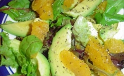 Cette délicieuse salade à l’avocat dégonfle le ventre et fait perdre du poids