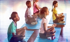 Cette école a remplacé la punition par la méditation et les résultats sont phénoménaux