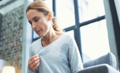 Comment faire pour arrêter les bouffées de chaleurs sans avoir recours à des hormones ?