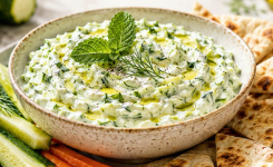 Tzatziki de courgettes : une recette fraîche, légère et facile à préparer