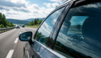 Pourquoi vos vitres sifflent-elles sur l'autoroute ? Voici la solution