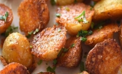 Les meilleurs pommes de terre rôties au parmesan… Une recette croustillante !