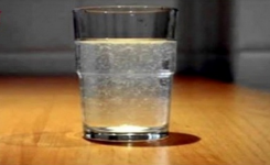 Comment détecter les mauvaises énergies chez vous à l’aide d’un verre d’eau