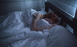Le manque de sommeil fait grossir : une étude scientifique le révèle