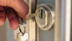 Comment un geste simple renforce la sécurité de votre maison la nuit