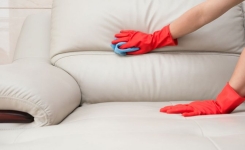 4 astuces efficaces pour nettoyer le canapé en cuir et le faire briller