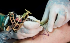 Enfin une crème capable d’enlever les tatouages