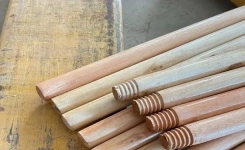 Une astuce simple pour recycler les manches à balai et décorer votre intérieur