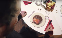 Comment Ce Restaurant Utilise le Video Mapping pour Émerveiller ses Clients