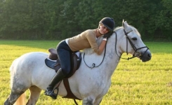 Les femmes qui possèdent des chevaux vivent 15 ans plus longtemps que celles qui n'en possèdent pas, voici pourquoi...