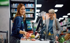 Les personnes qui disent “bonne journée” aux caissiers ou aux livreurs auraient ce trait de personnalité particulier