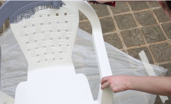 Comment peindre un salon de jardin en plastique ?