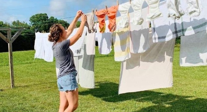 Pourquoi est-il déconseillé de sécher le linge à l’extérieur ?
