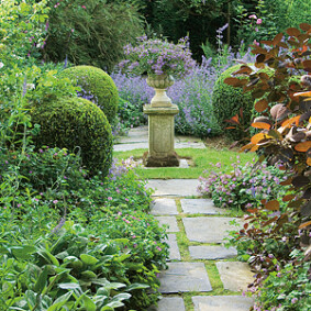 Animer le jardin de lieux remarquables<br />F. Marre - Rustica - Jardin du Botrain Animer le jardin de lieux remarquables<br />F. Marre - Rustica - Jardin du Botrain