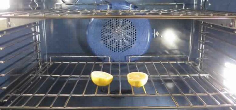 L’astuce simple avec du citron qui transforme votre four