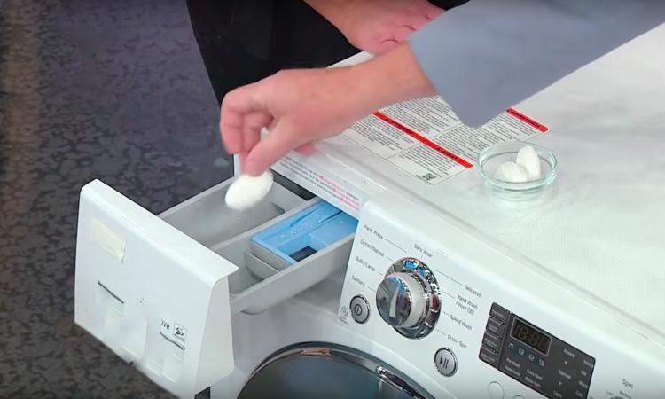 Nettoyez Facilement votre Lave-Linge avec des Pastilles à Lave-Vaisselle : Un Conseil Efficace et Rapide