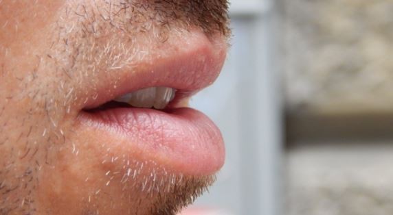 4 signes qui vous aideront à reconnaître les mythomanes