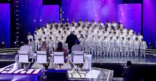 Cette chorale d’enfants interprète la chanson “Bohemian Rhapsody”. L’audience est sous le choc…