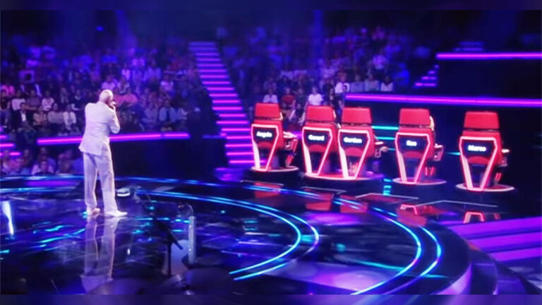Cet homme de 71 ans a mis le jury en délire avec « Unchained Melody » dans The Voice Senior