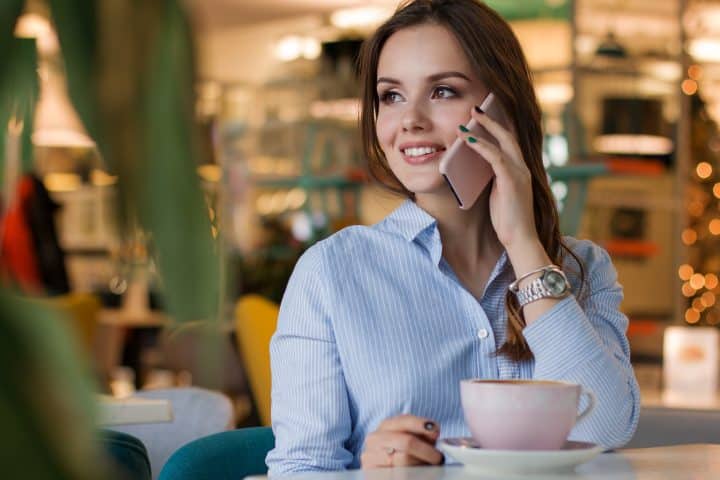 Pourquoi dit-on « allô » quand on répond au téléphone ?