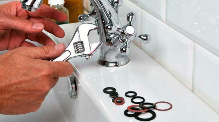 Comment changer un robinet de lavabo ?