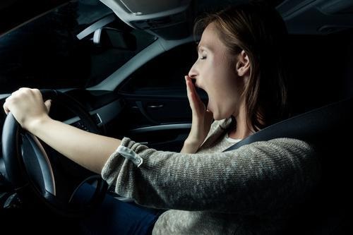 Dormir 6 heures par nuit augmente le risque d’accident de la route