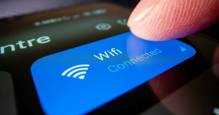 Pourquoi faut-il désactiver le Wifi du téléphone en quittant la maison ?