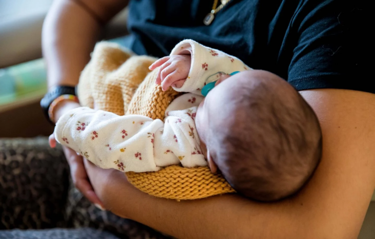 Budget 2026 : C’est quoi ce nouveau congé de naissance ?