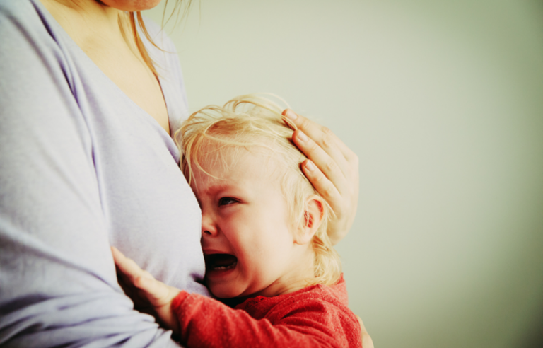 7 raisons psychologiques pour lesquelles un enfant peut ne pas valoriser sa mère