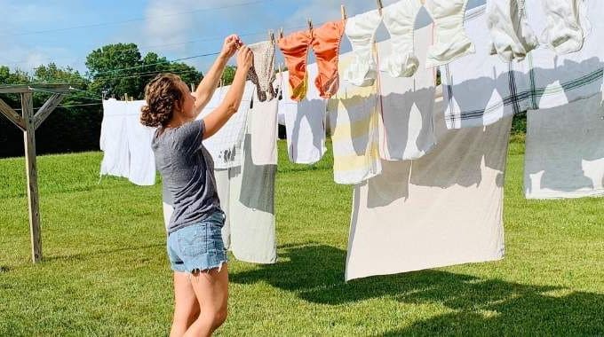 Pourquoi est-il déconseillé de sécher le linge à l’extérieur ?