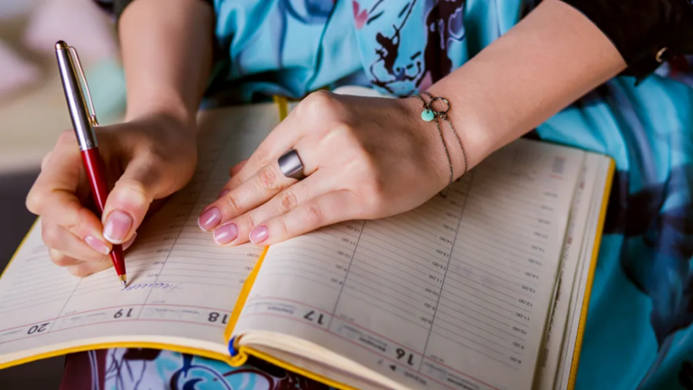 Les personnes qui préfèrent les agendas papier partagent ces 3 traits de personnalité,