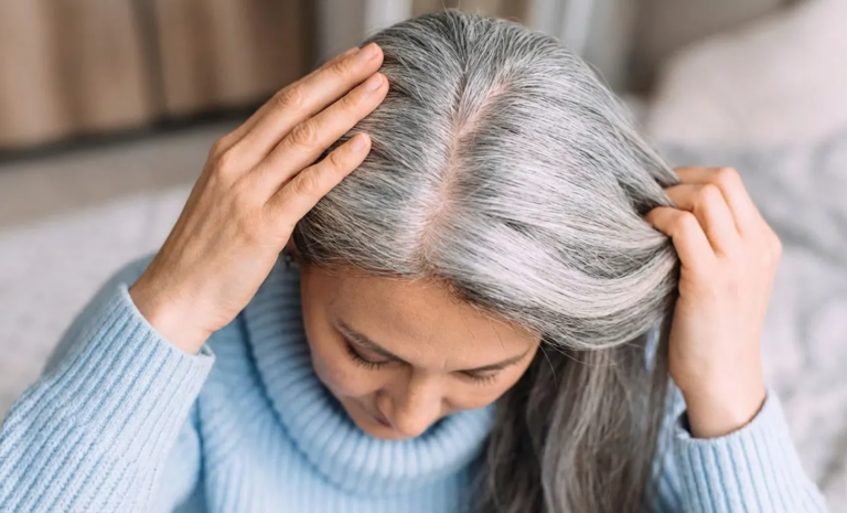 Que signifie, d’un point de vue psychologique, laisser ses cheveux grisonner au lieu de naturellement les teindre ?