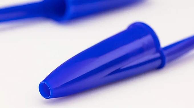 À quoi sert vraiment le trou du bouchon du stylo Bic ?