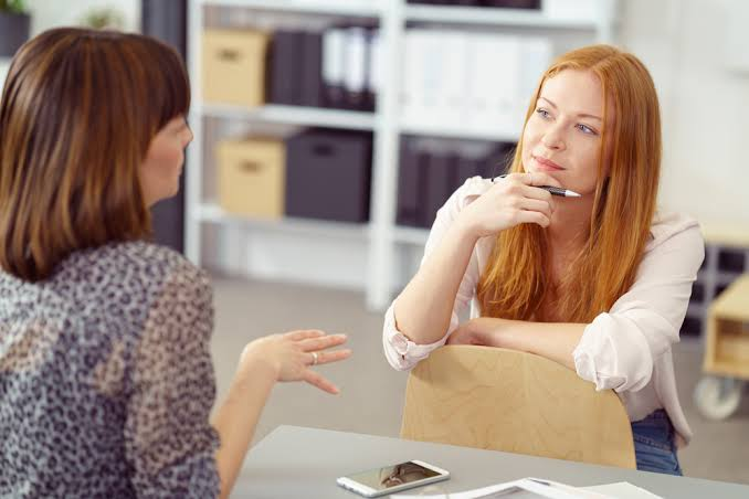 Ce que font les personnes qui donnent réellement l’impression de vous écouter