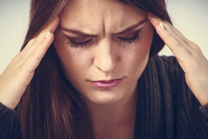 Ces 5 signes physiques qui peuvent apparaître après une période de stress intense.